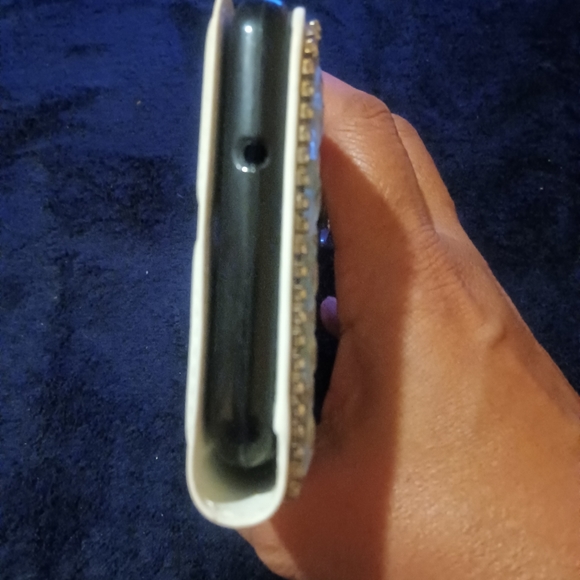 Cellphone case - Picture 6 of 7